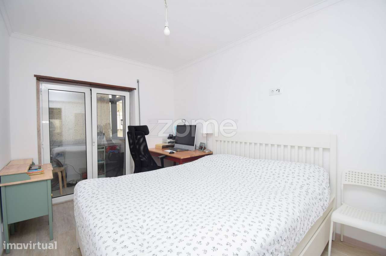 Apartamento T2 REMODELADO c/ garagem e elevador na Figueirinha, Oeiras - Grande imagem: 4/27