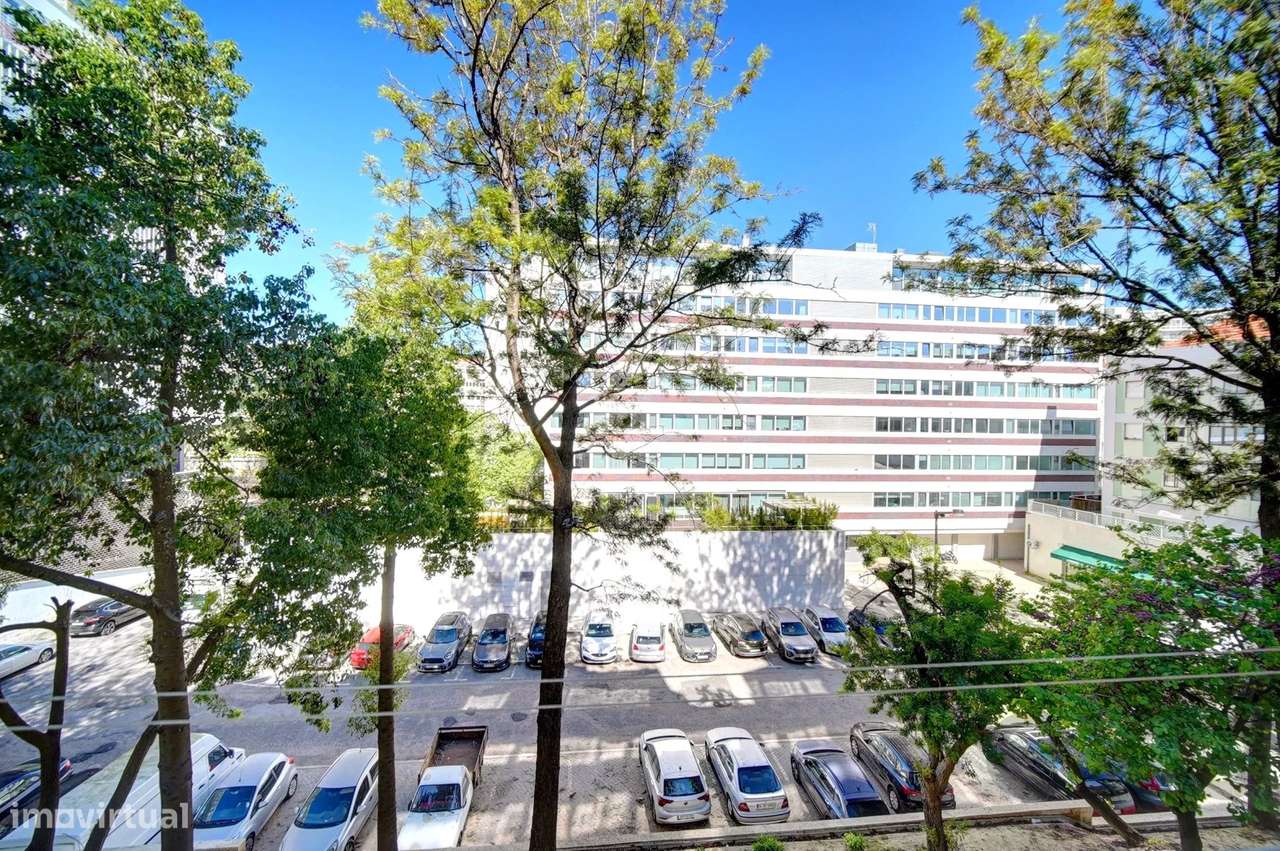 Apartamento T1+1 junto ao Jardim da Estrela – Lisboa-19