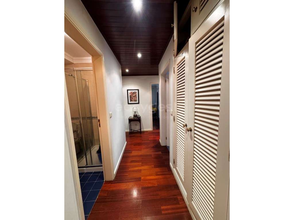 Apartamento T3 a 2 minutos do centro da Solum Equipado, Com Garagem... - Grande imagem: 4/22