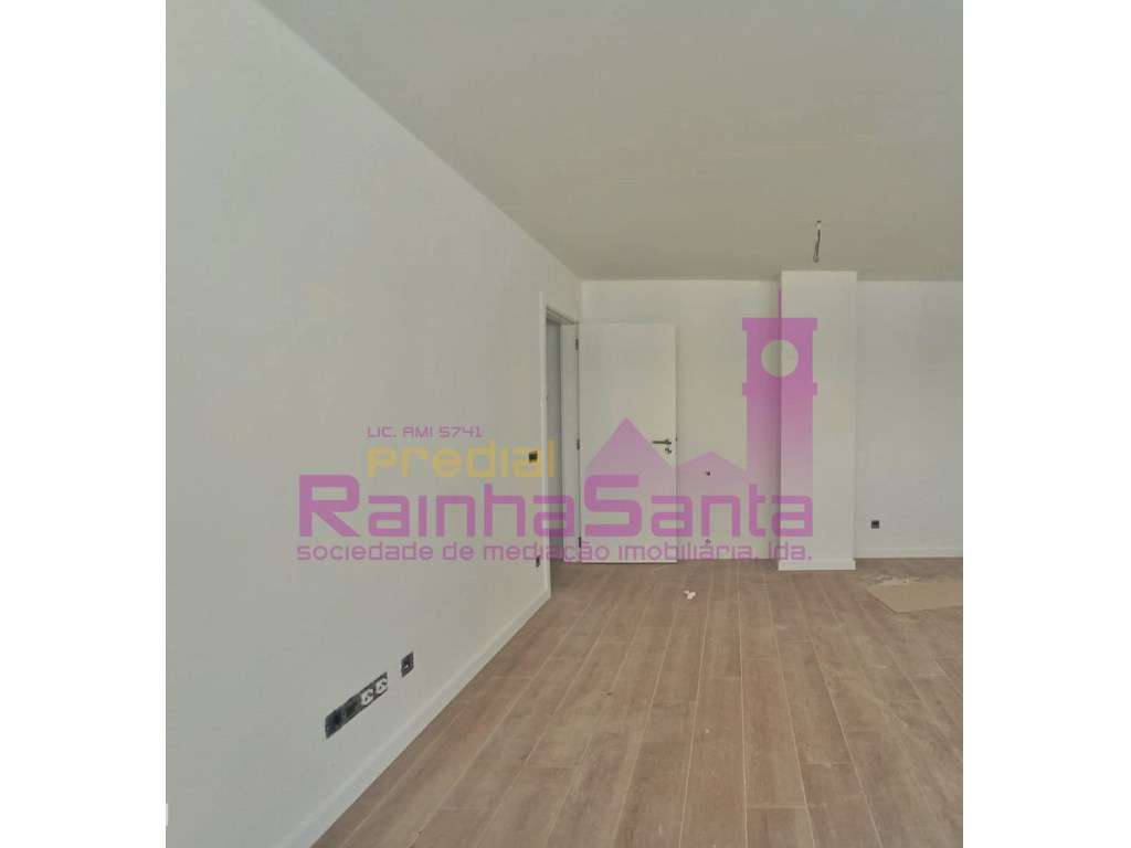 Apartamento em construção junto à Praia da Figueira da Foz - Grande imagem: 4/11