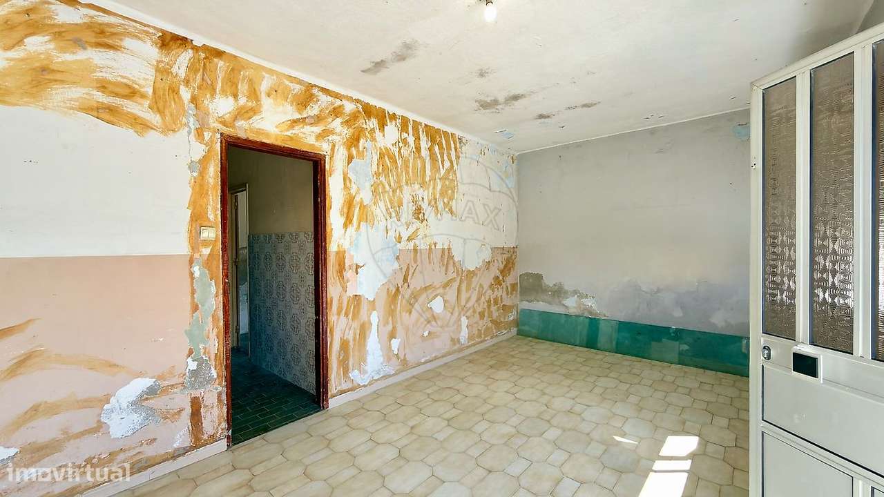 Moradia T2 para venda-5