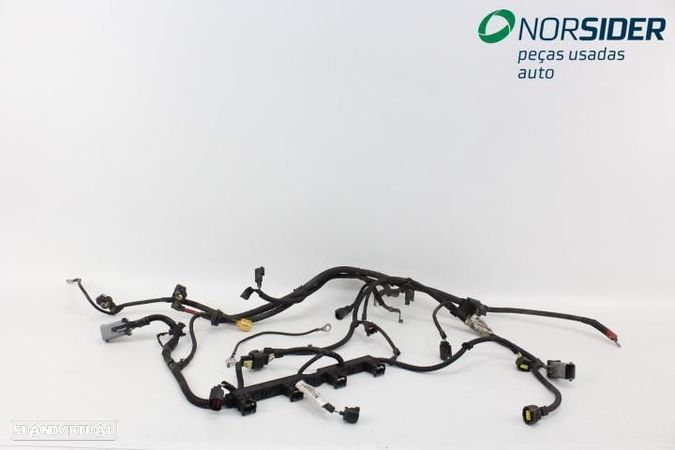Instala elect comparti motor Ford Focus Station|99-02 - 1