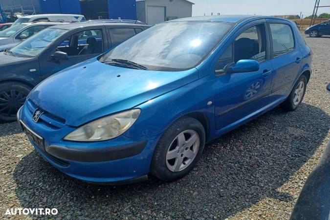 Dezmembrez Peugeot 307 1 [2001 - 2005] Hatchback 5-usi 1.4 MT (75 hp) - 3