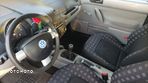 Volkswagen New Beetle 2.0 - 13