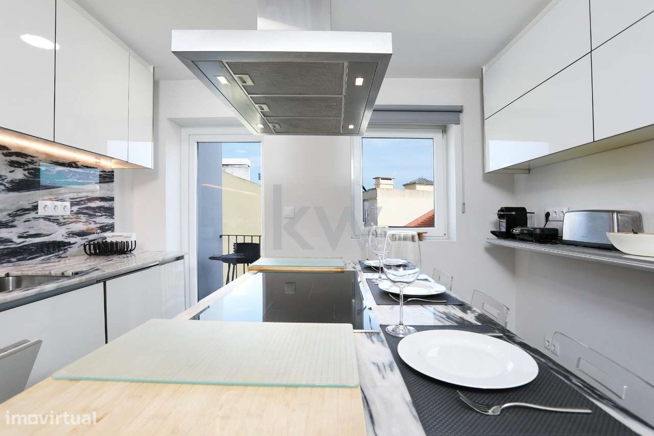 Espaçoso apartamento duplex T4+1,  com vista Rio, na Calçada da Ajuda. - Grande imagem: 3/38