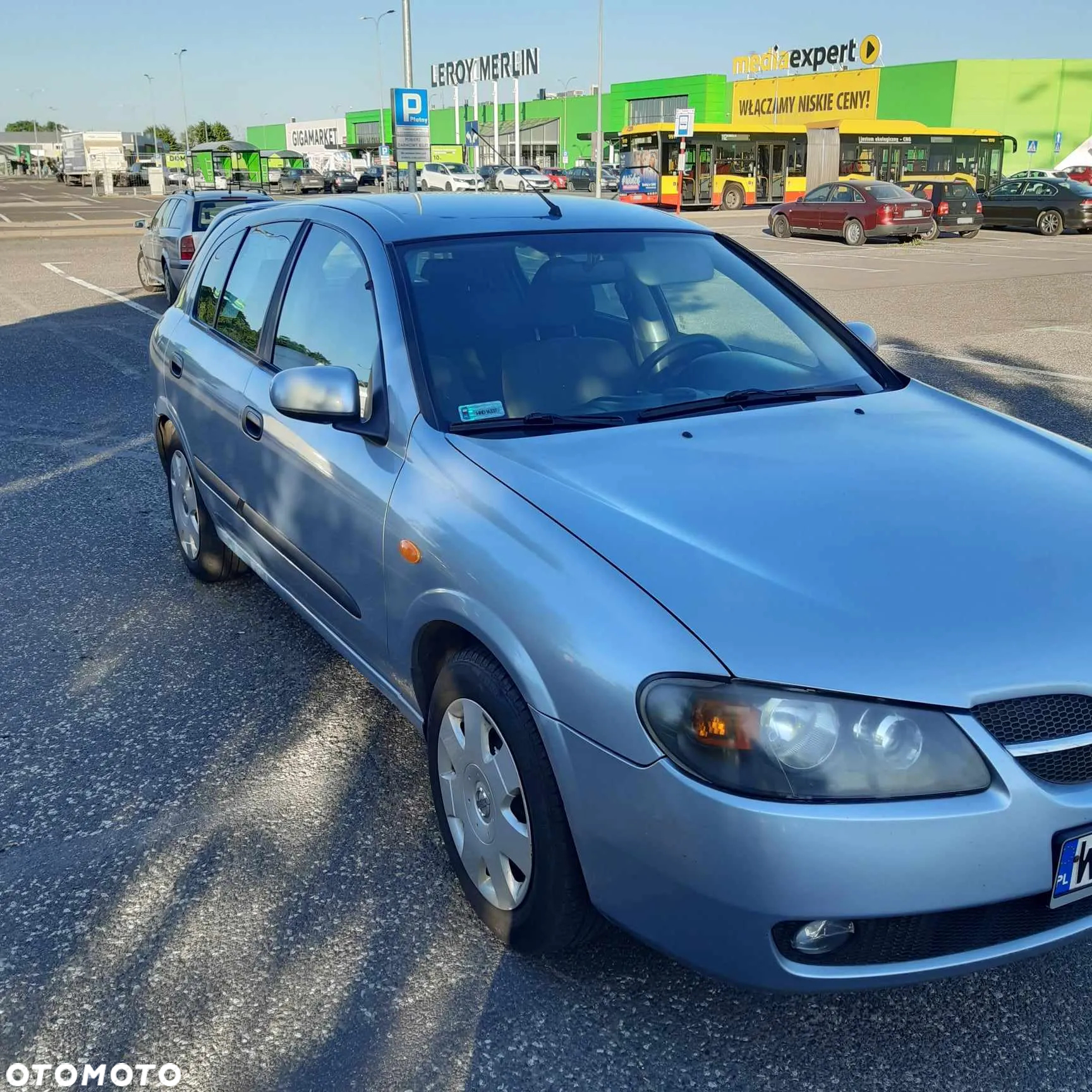 Nissan Almera II 1.5 Base - 3