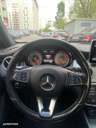 Mercedes-Benz CLA - 13