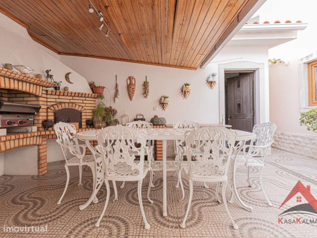 Moradia Isolada T4 com Aproveitamento de Sótão - Quinta do Conde-29