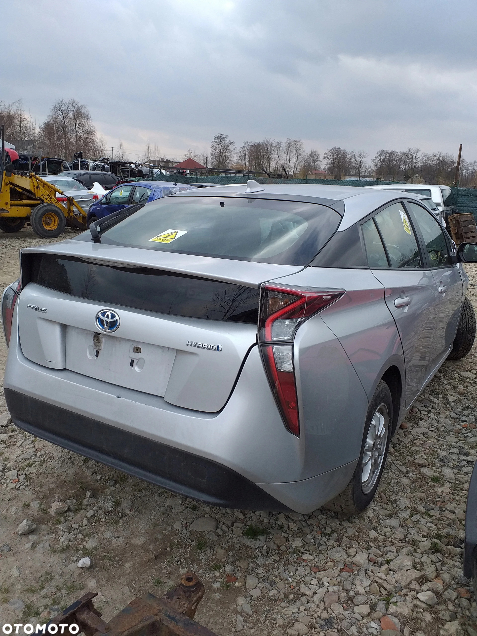 Toyota Prius IV hak wkrętka holowania - 4