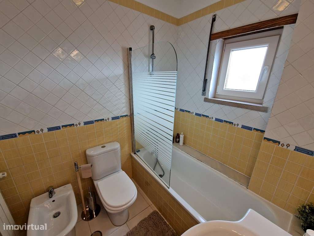 Apartamento T3 em Sesimbra com boas áreas-13