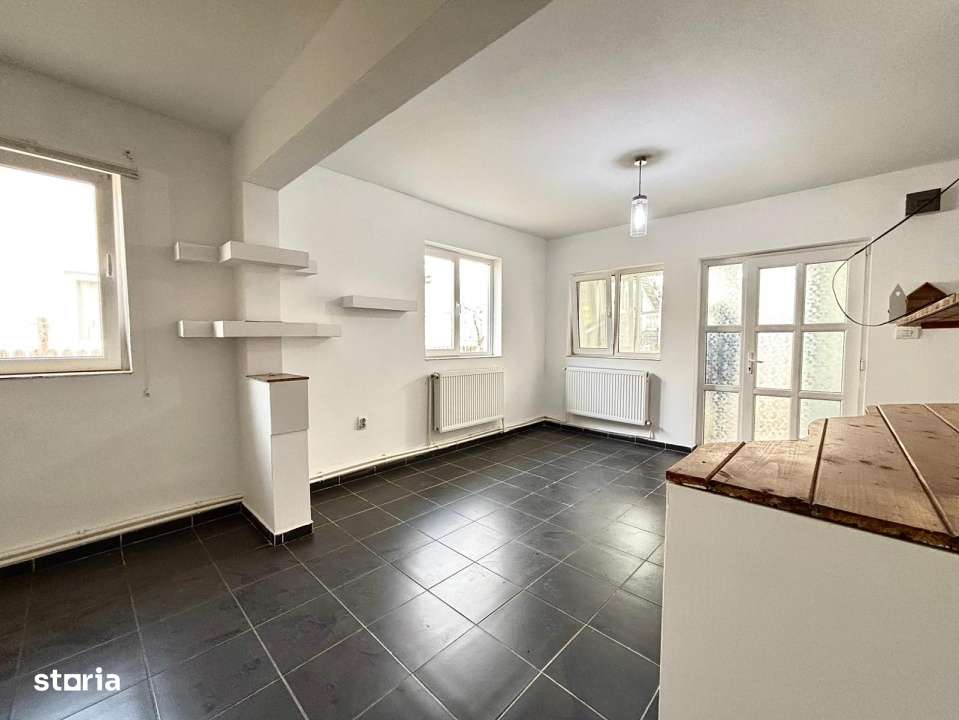 Casa la sol, 3 camere - 160 mp - Navodari-11