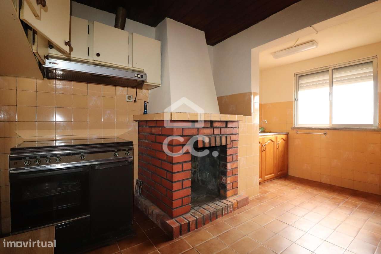 Moradia com Terreno – Pronta a Habitar | Zona do Cercal – Aguda-2