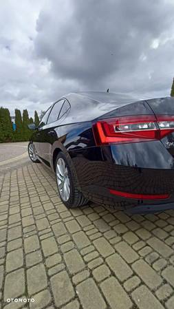 Skoda Superb 2.0 TDI 4x4 Style DSG - 23