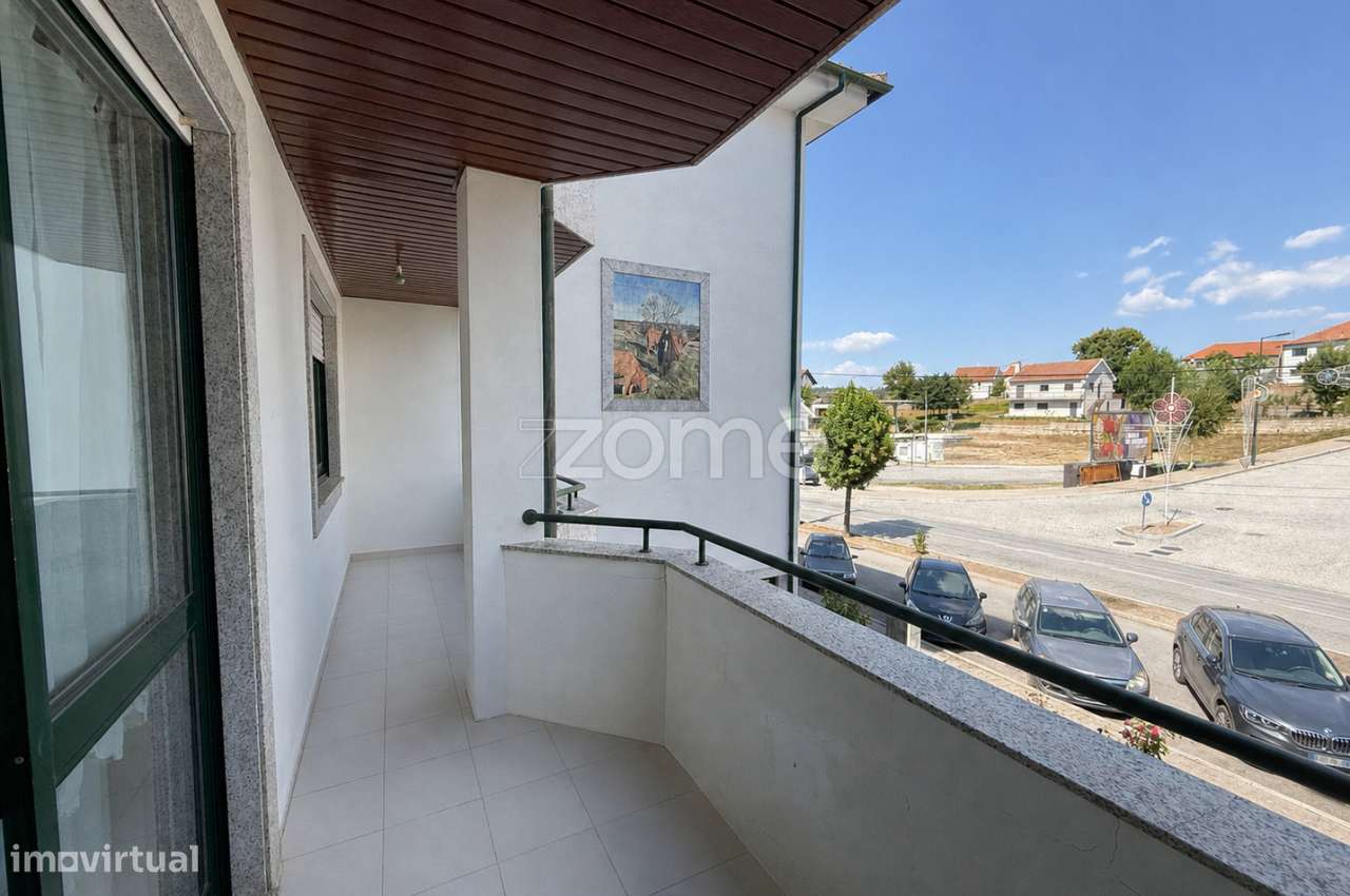 Apartamento T3 no Centro de Salto (Montalegre)-7