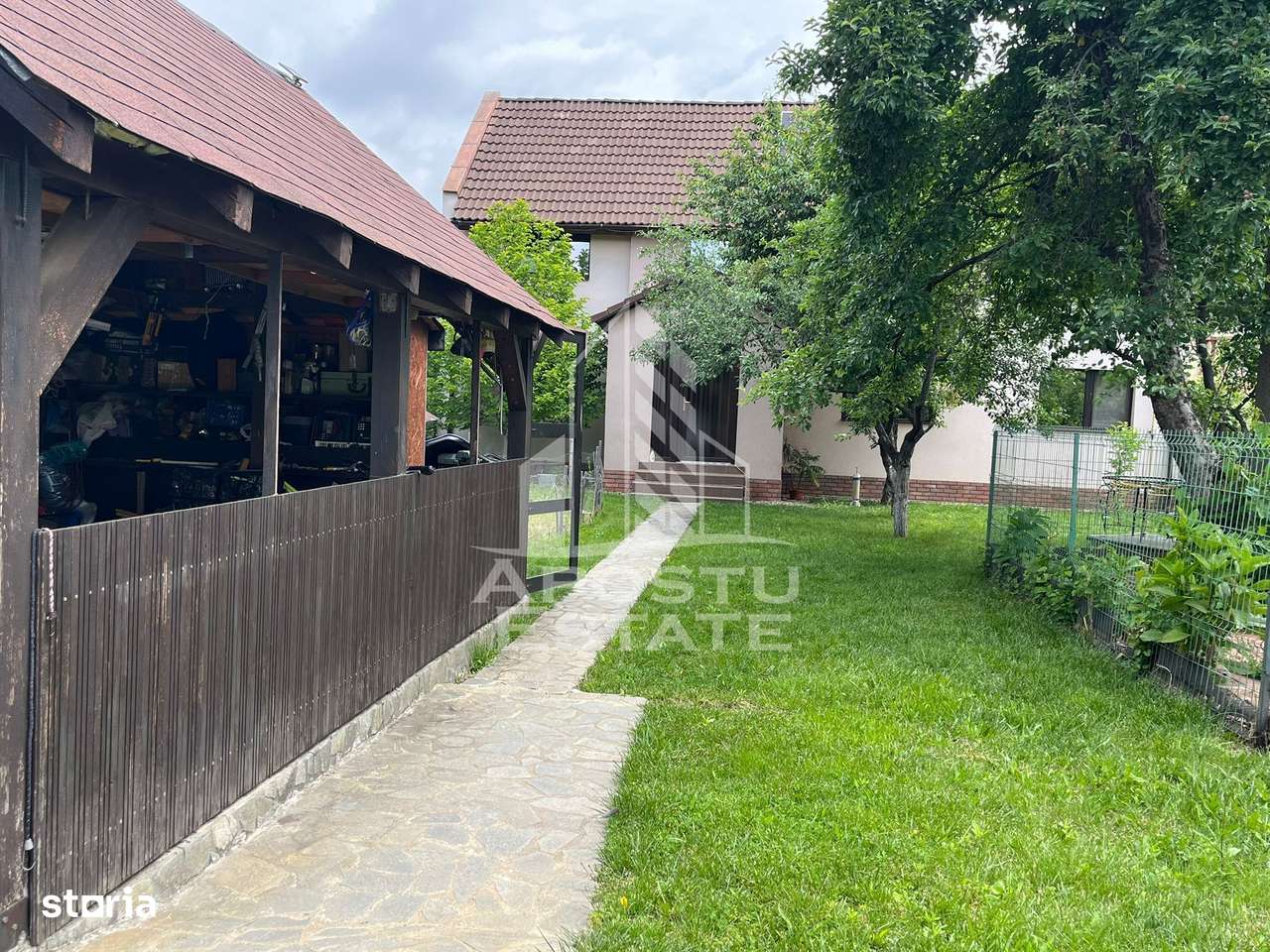 Casa individuala , 4 camere,2 bai, garaj, acces auto, 575 teren - Imagine principală: 4/6