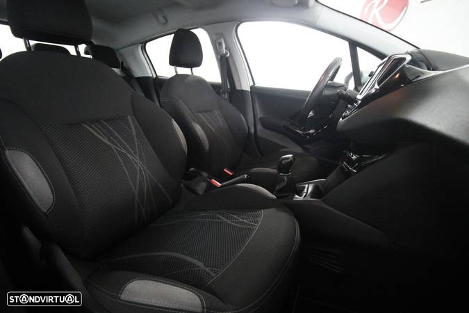 Peugeot 208 1.6 e-HDi Active - 26