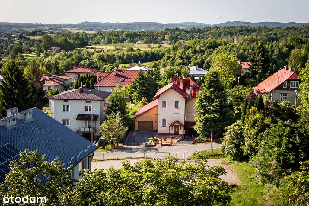 Dom z pięknym ogrodem w ścisłym centrum Brzozowa-7