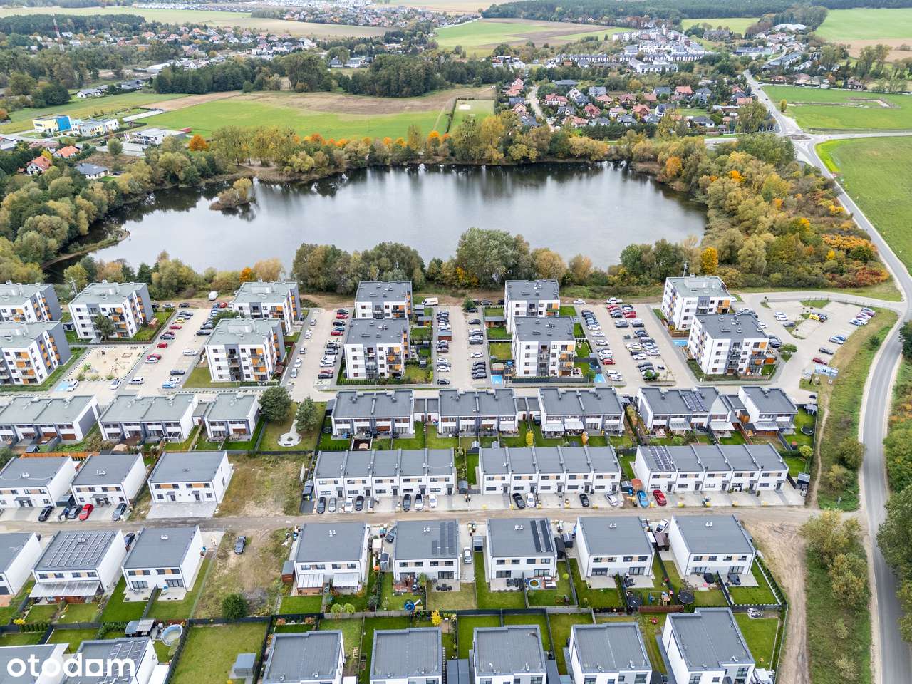 Przestronny bliźniak, gotowy do wejścia/fotowoltaika/klima./Koninko-3