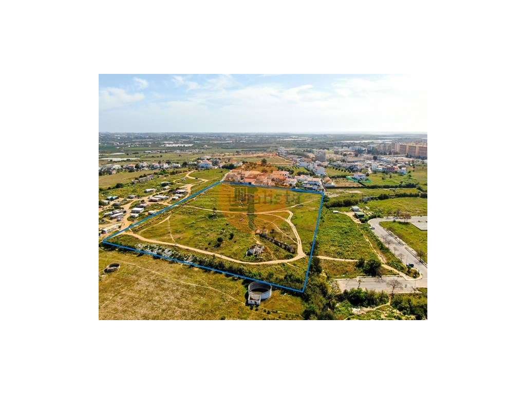 Terreno com viabilidade construção - Grande imagem: 2/6