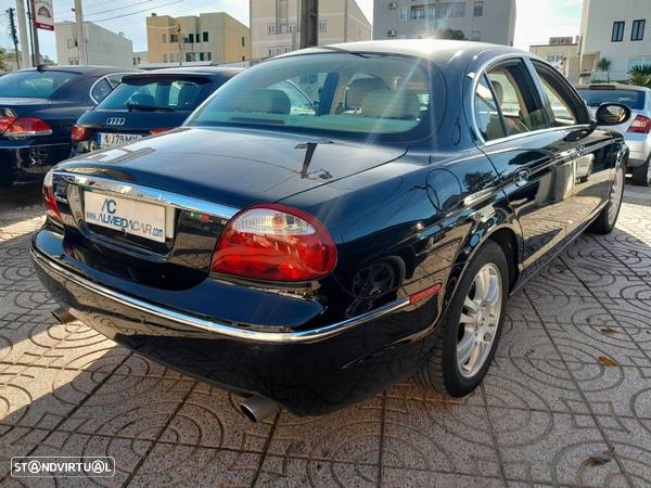 Jaguar S-Type 3.0 V6 Executive Auto. - 50