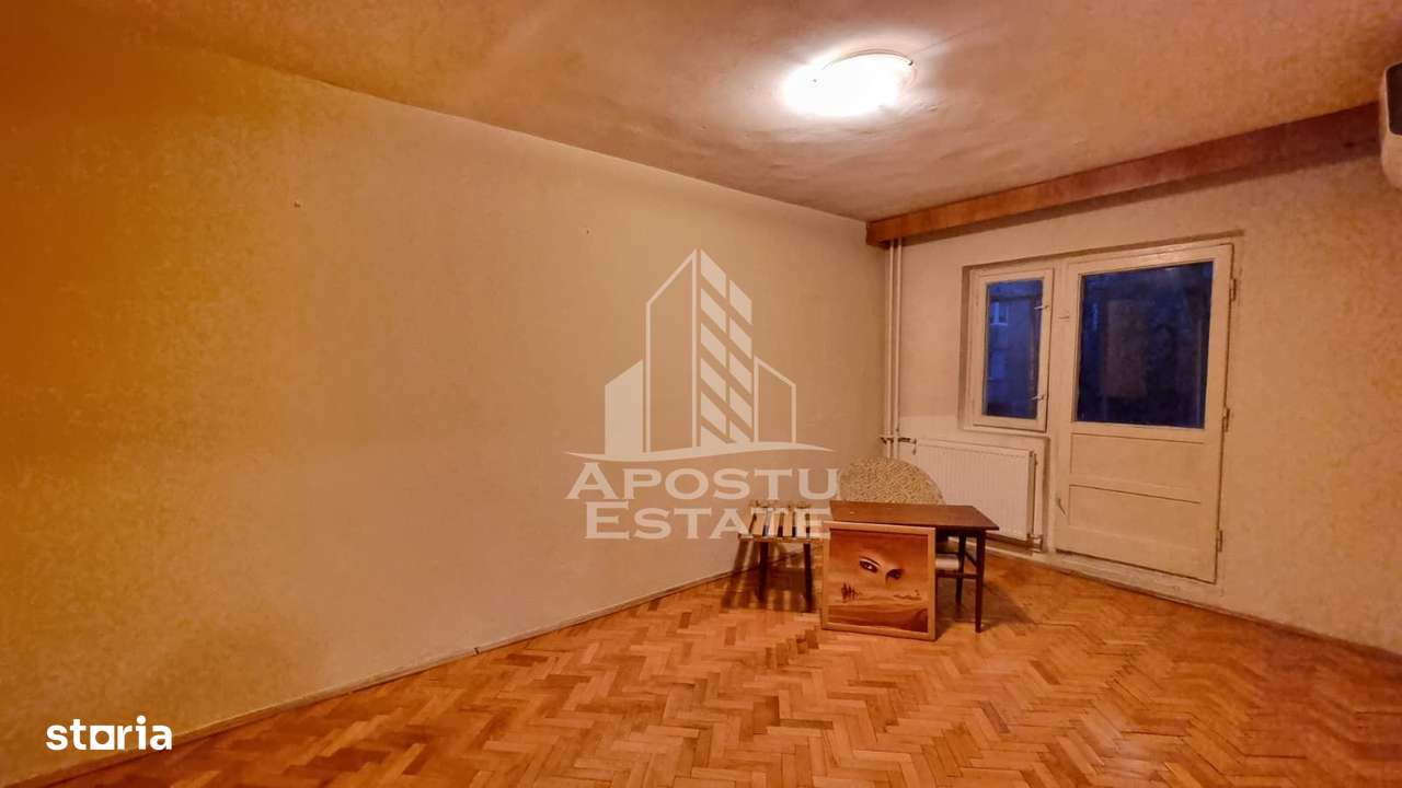 Apartament cu 2 camere, decomandat, etaj 1, zona Cal. Aradului - Imagine principală: 4/5