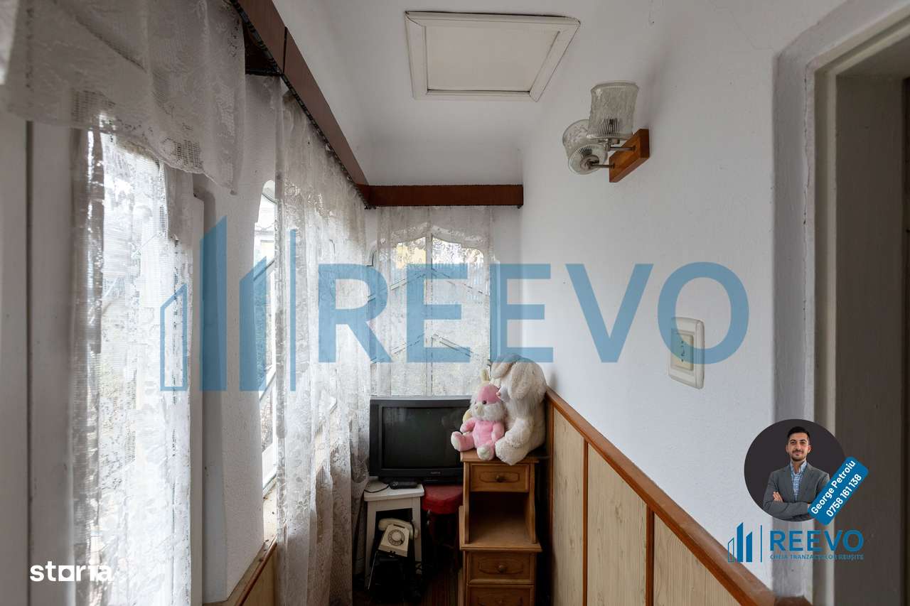 Casă de vânzare Buhuși, Str. Orbic - Imagine principală: 4/20