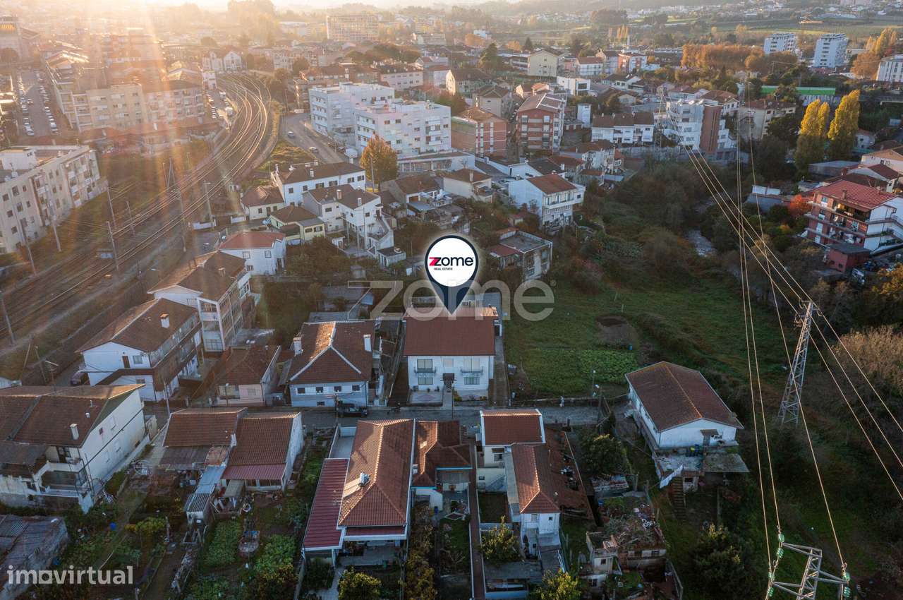 Apartamento T3 em Ermesinde com garagem Box-44