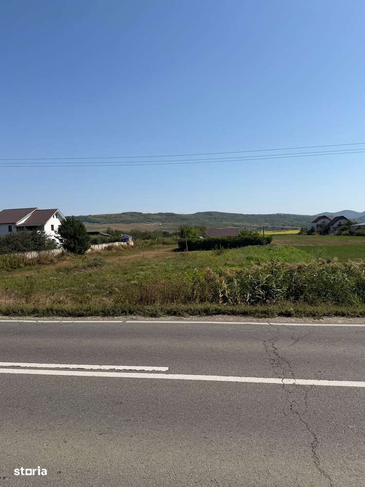 Vand Teren ITRAVILAN intersectie cu TRAIAN - BUHOCI , la STRADA-8
