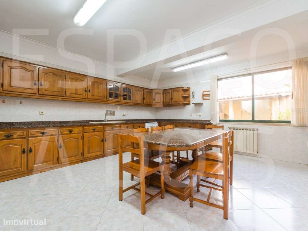 Moradia em Condomínio Privado com Piscina e Jardim | Luz Natural, P...-12
