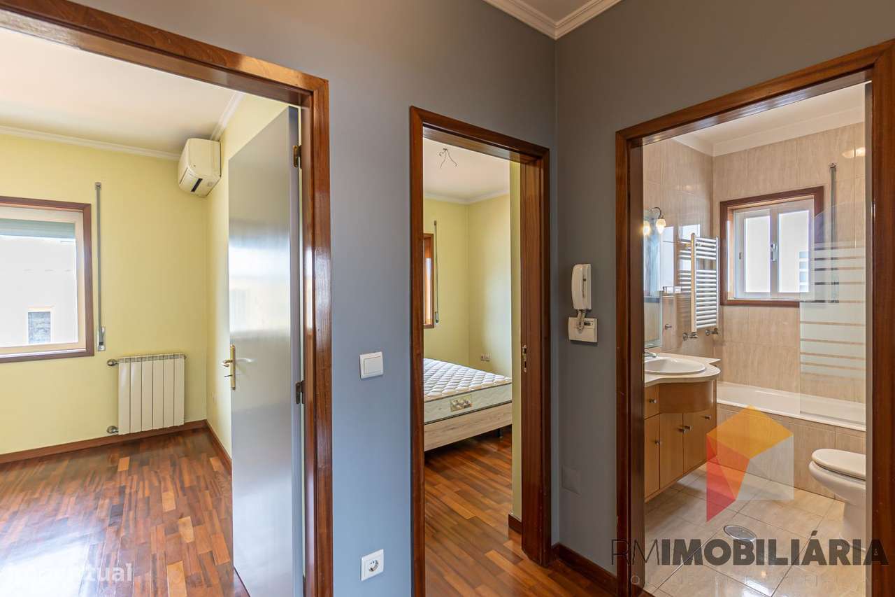 Moradia T4 em Fânzeres-23