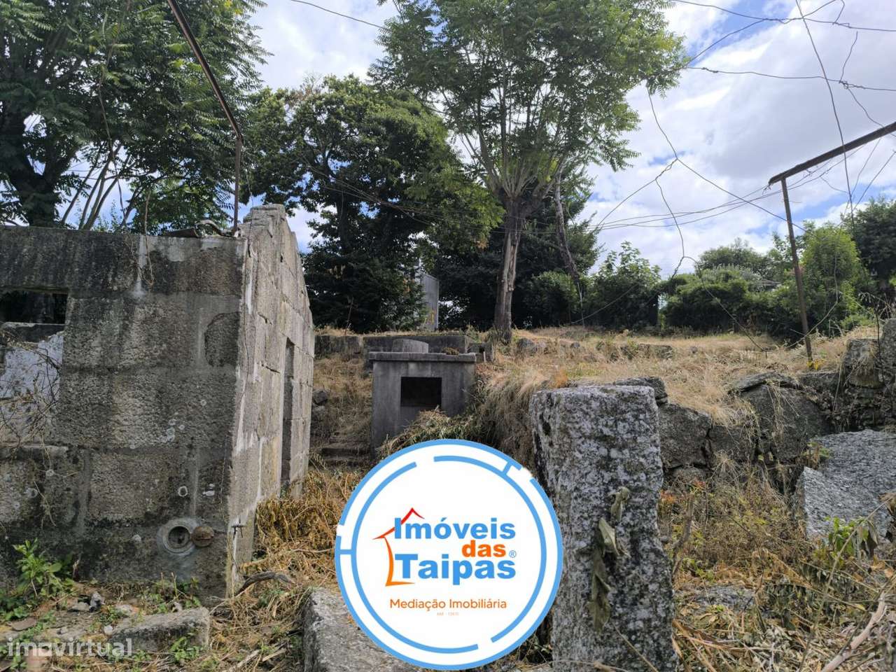 Vende-se Ruínas em Sande, Guimarães-3