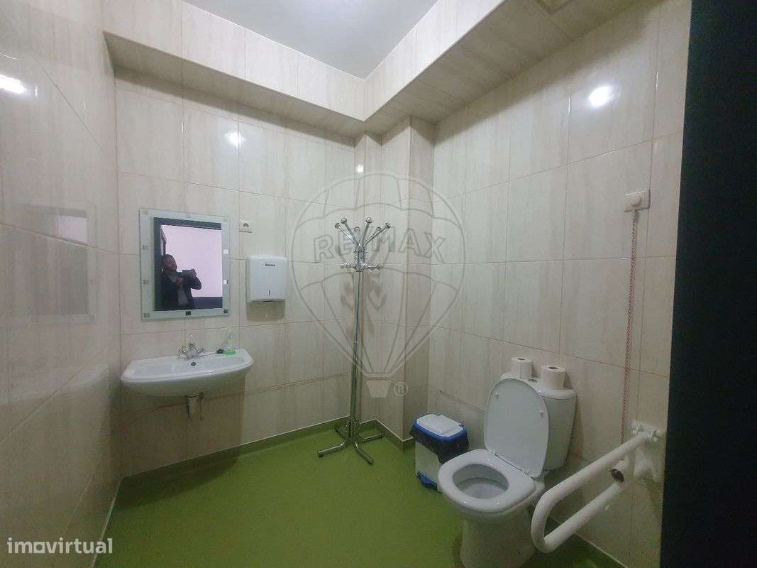 Loja  para arrendamento - Grande imagem: 2/5