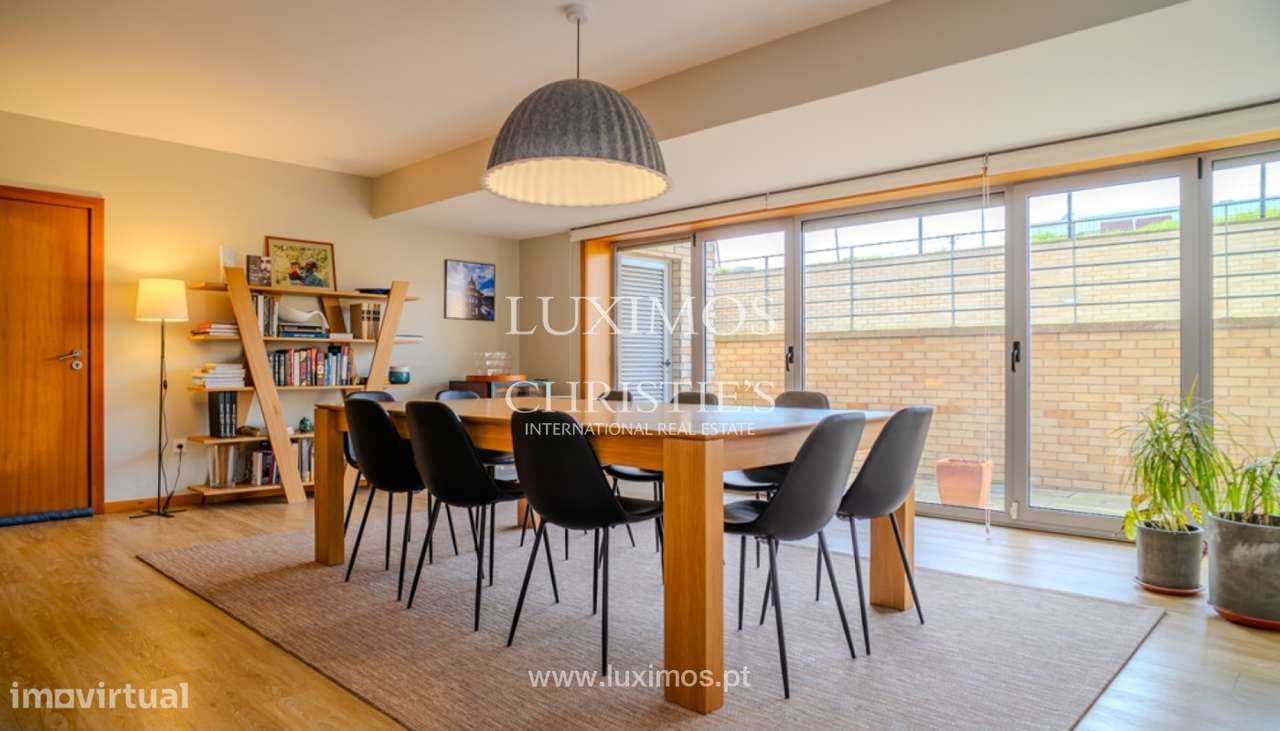 Moradia V4 com jardim e terraço para venda, na Senhora da Hora - Grande imagem: 4/22