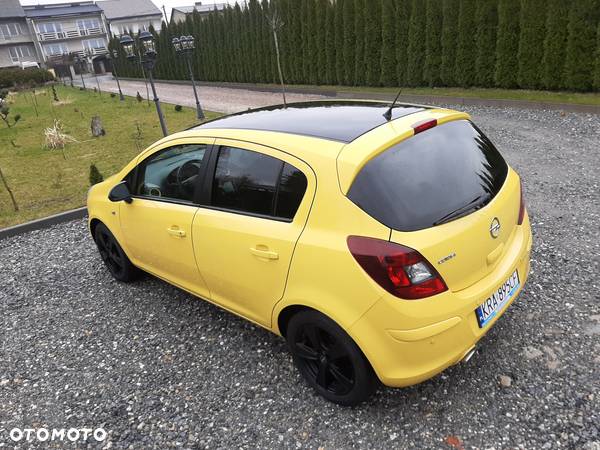 Opel Corsa 1.2 16V Cosmo - 22