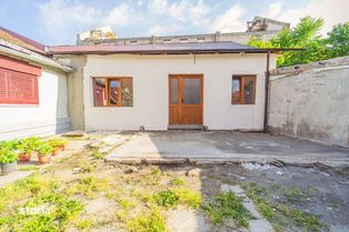 De vanzare apartament la curte aproape de centrul orasului!