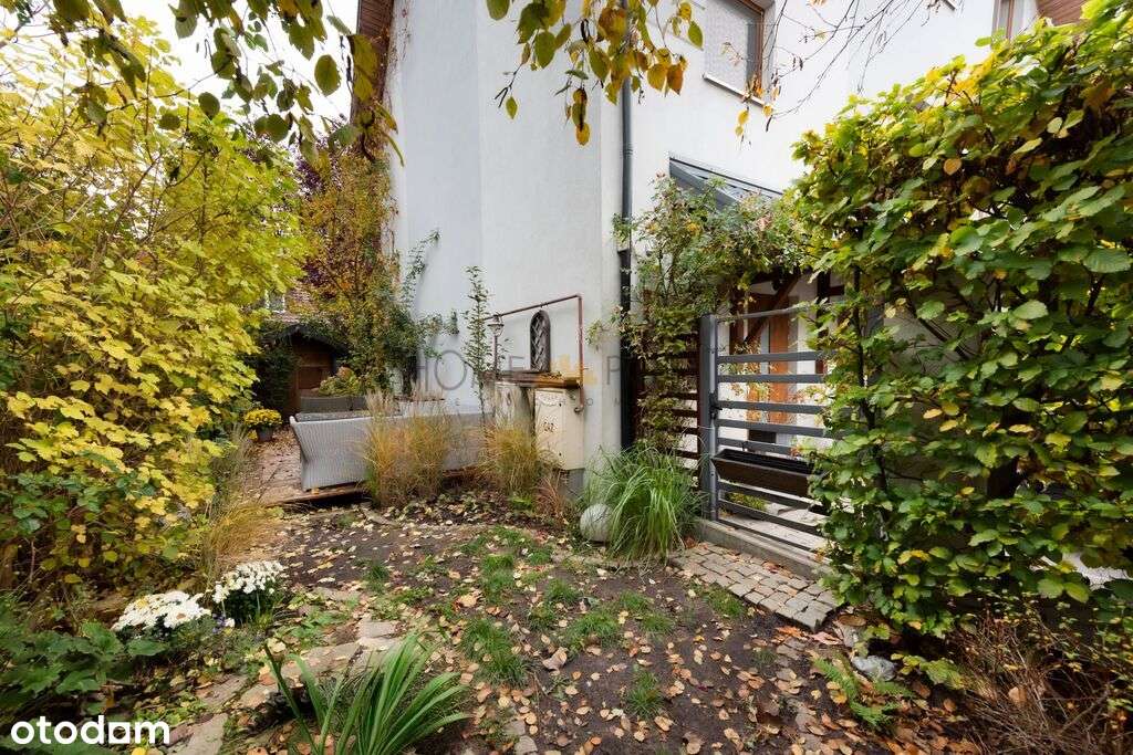 Elegancki dom  z ogrodem Międzylesie-Zbytki-18