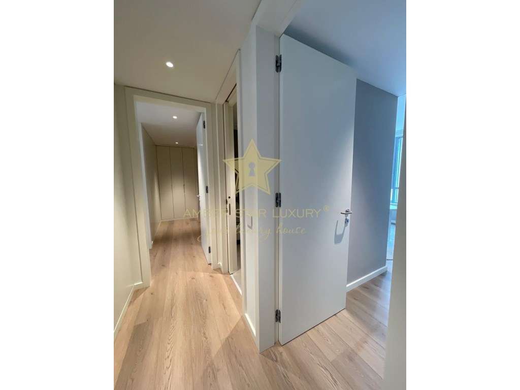 Espaçoso Apartamento de 3 Quartos com Amplo Terraço - Grande imagem: 5/20