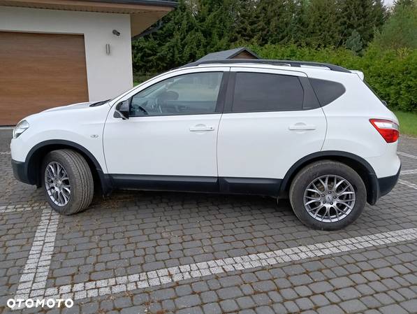 Nissan Qashqai 1.6 DCi DPF tekna - 5