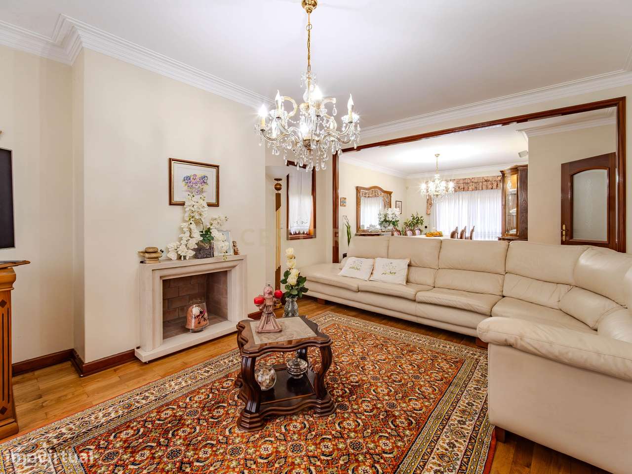 Moradia T4 com Piscina e Amplo Terreno em Lavra - Grande imagem: 4/60