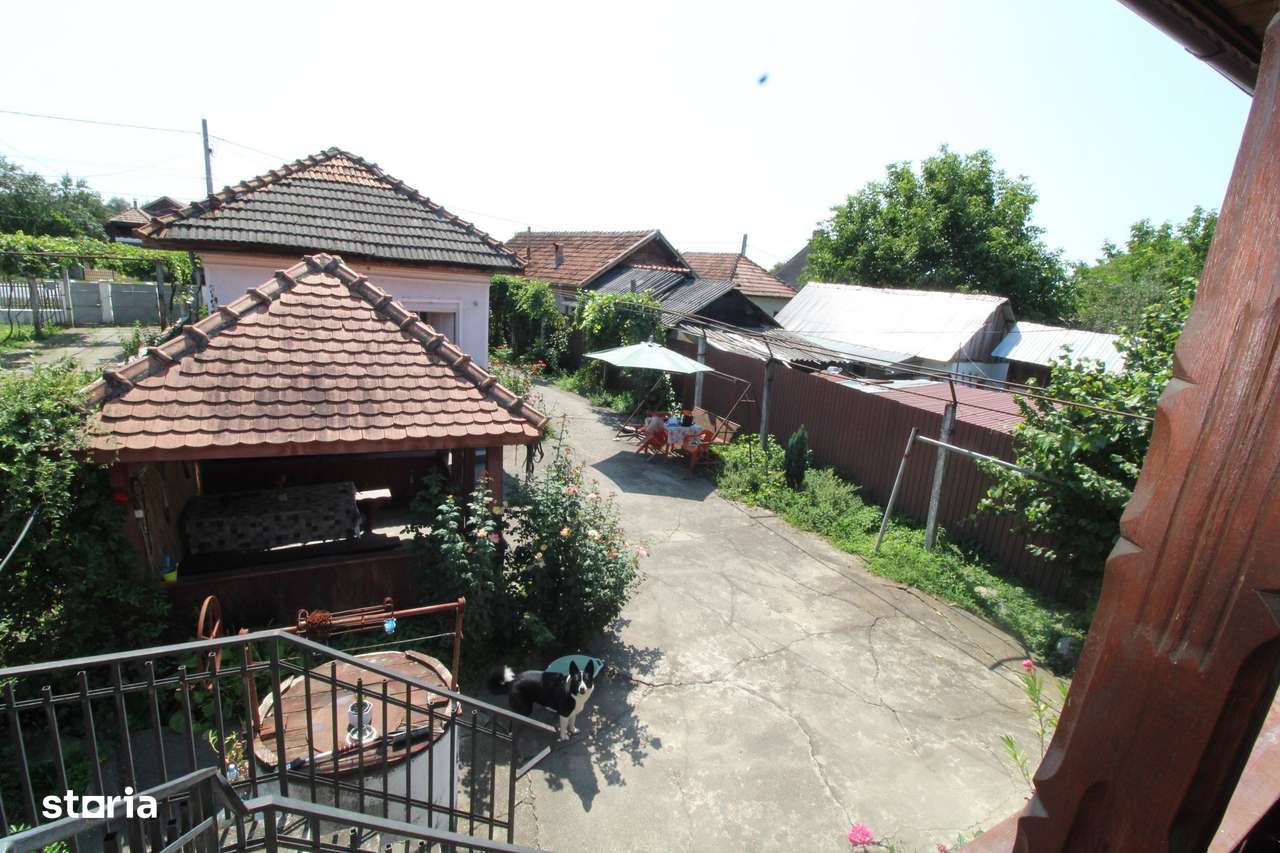 Casă de vânzare – 2 clădiri, teren generos Iași Gorj-9