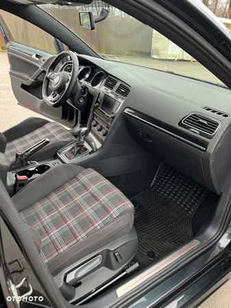 Volkswagen Golf 2.0 GTI DSG Edition 35 - 21