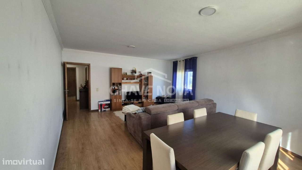 Apartamento T2 com Lugar de Garagem | 2Km Praia de Francelos - Grande imagem: 5/17