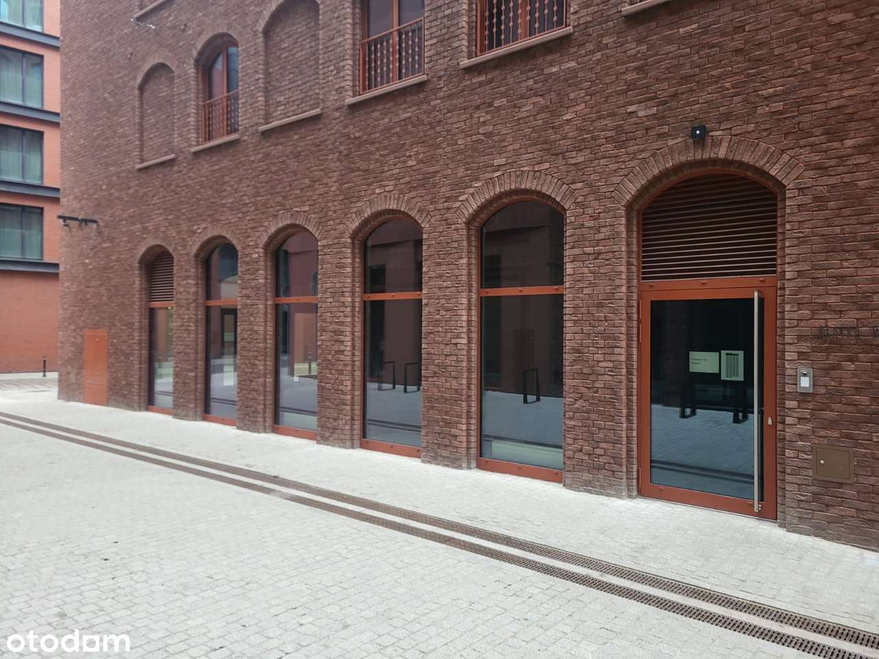 CHMIELNA 110- 2 POKOJE BEZPOŚREDNIO- GRANARIA Wyspa Spichrzów- bez PCC-4