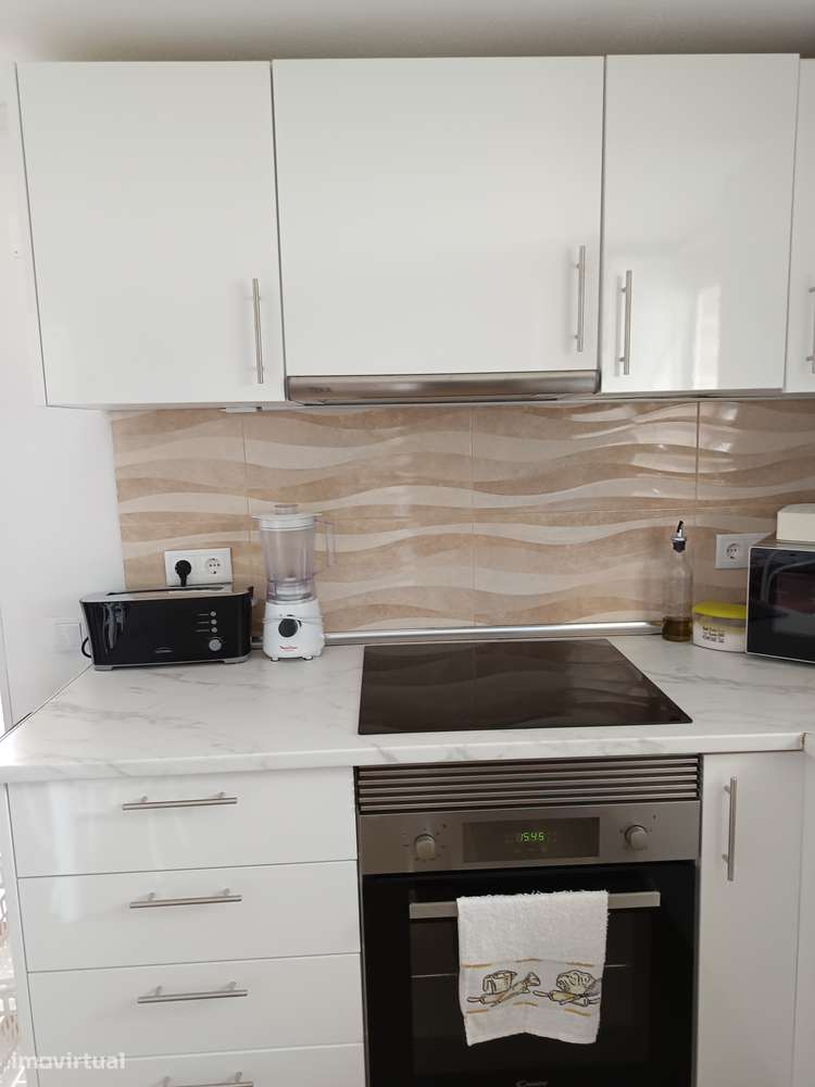 Quarto para alugar em T2 - Grande imagem: 5/7