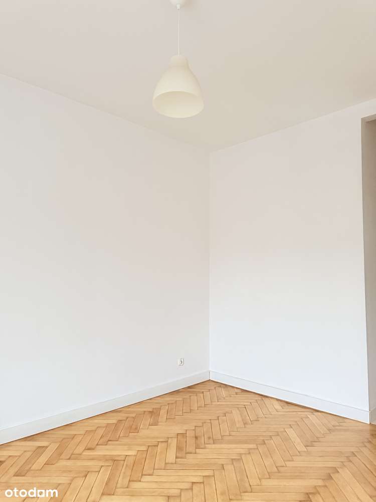 Urokliwa KAWALERKA+ KOMÓRKA w Kamienicy # DUŻY aneks kuchenny #PARKIET-4