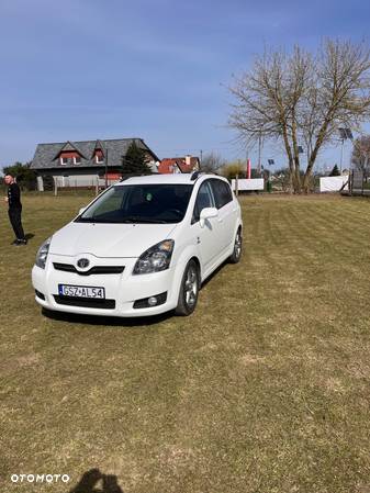 Toyota Corolla Verso 2.2 D-4D Prestige Sport - 2