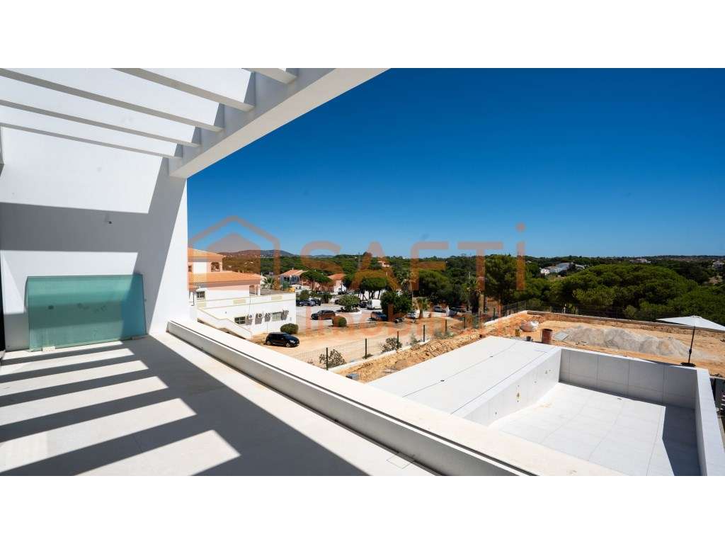 Moradia com 4 Quartos em Construção em Vila Sol - Grande imagem: 2/32