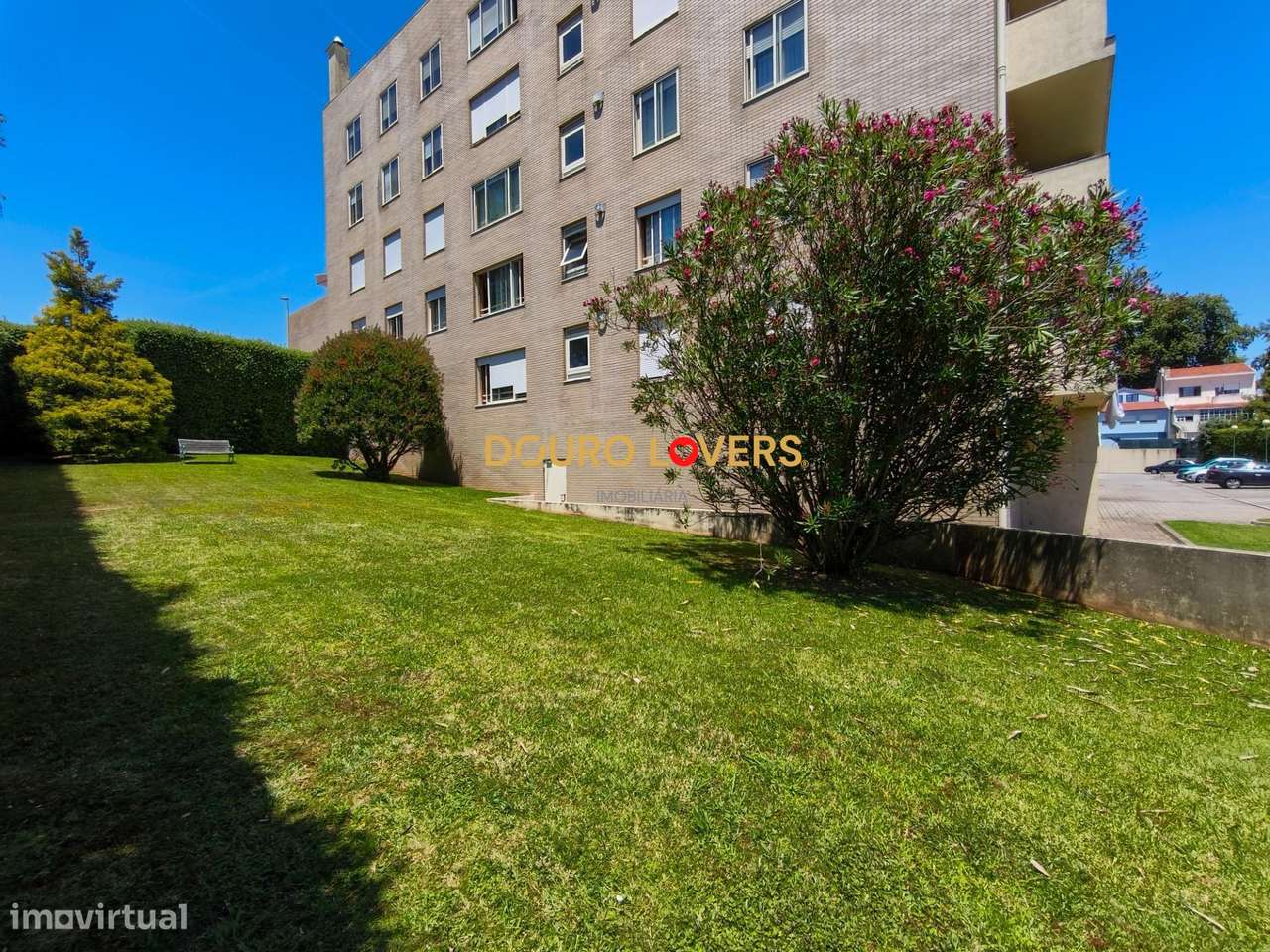 Apartamento T2 em Condomínio Fechado | Ramalde, Porto-28