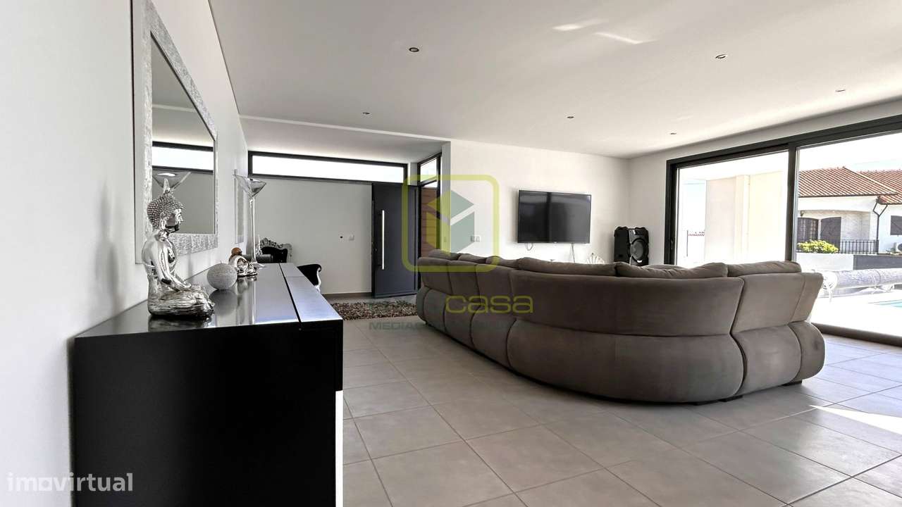 Moradia T4 de Arquitetura Moderna na Tocha - Grande imagem: 5/44