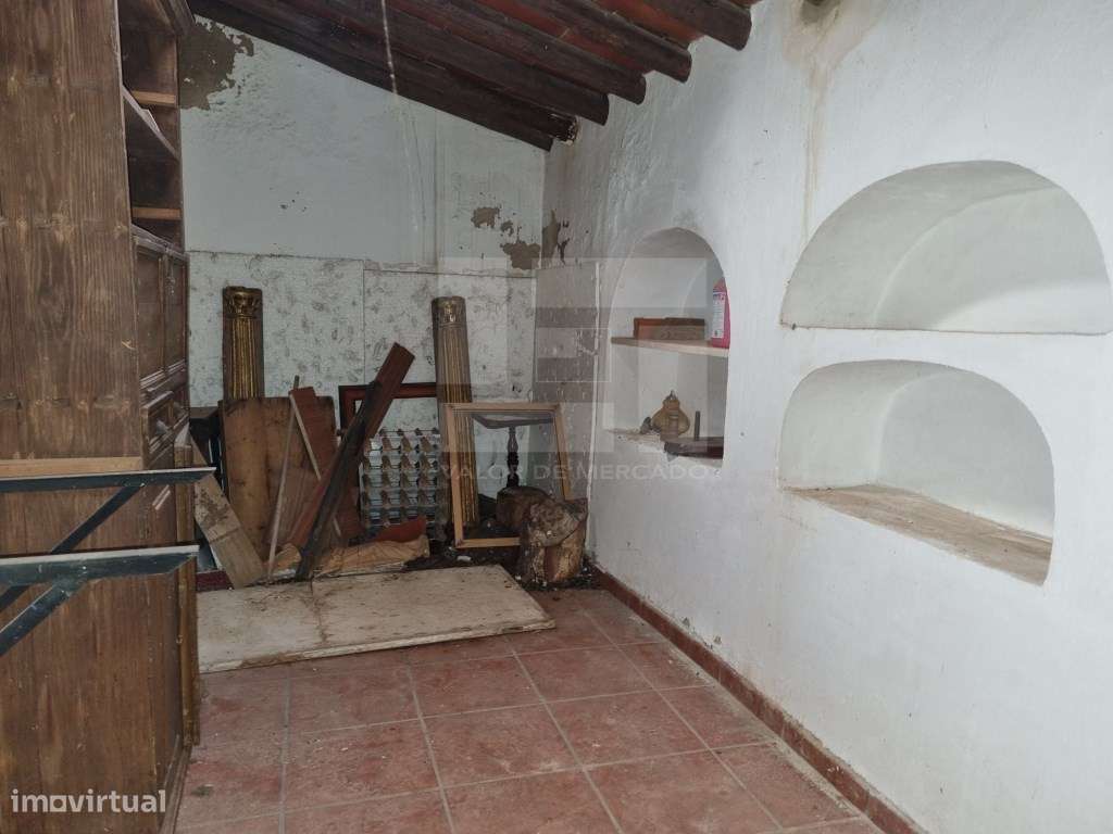 Apartamento T4+1 em Borba: Espaço, conforto e localização privilegi...-15